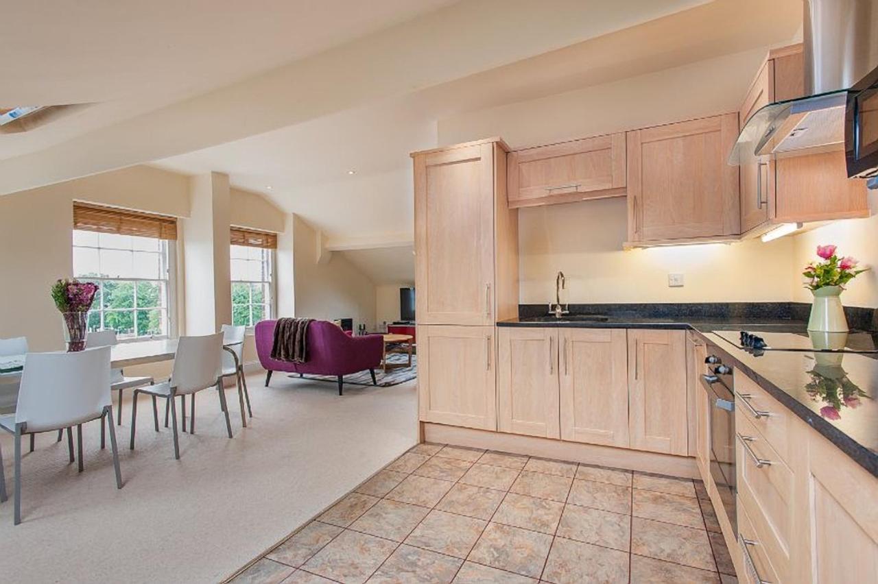 יורק Priory House Apartments מראה חיצוני תמונה